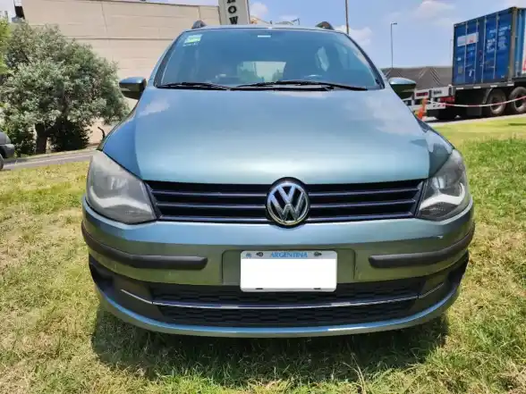Volkswagen Suran 1.6 Imotion Highline 11C 2011 - foto 2