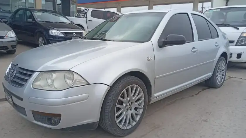 Volkswagen Bora 1.8 Highline T 180Cv Cuero 2013 - foto 1