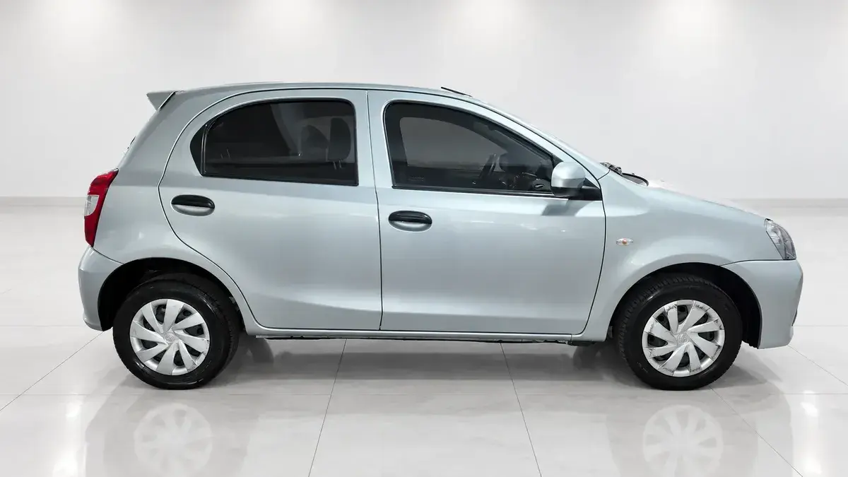 Toyota Etios 1.5 X 6Mt My19 2021 - foto 5