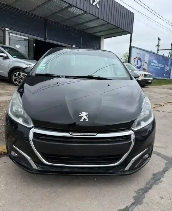 Peugeot 208 1.6 Allure Nav Tiptronic 2017 - foto 2