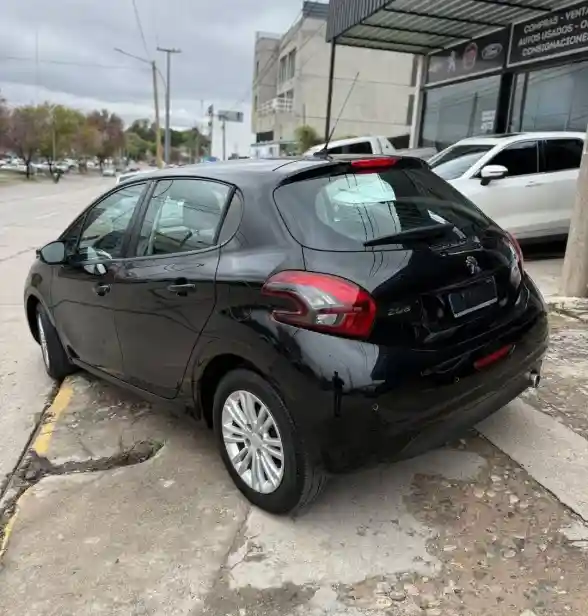 Peugeot 208 1.6 Allure Nav Tiptronic 2017 - foto 4