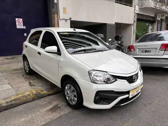 Toyota Etios 1.5 X 6Mt My19 2020 - foto 3