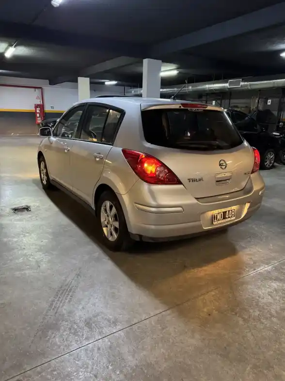 Nissan Tiida 1.8 Tekna 2009 - foto 3