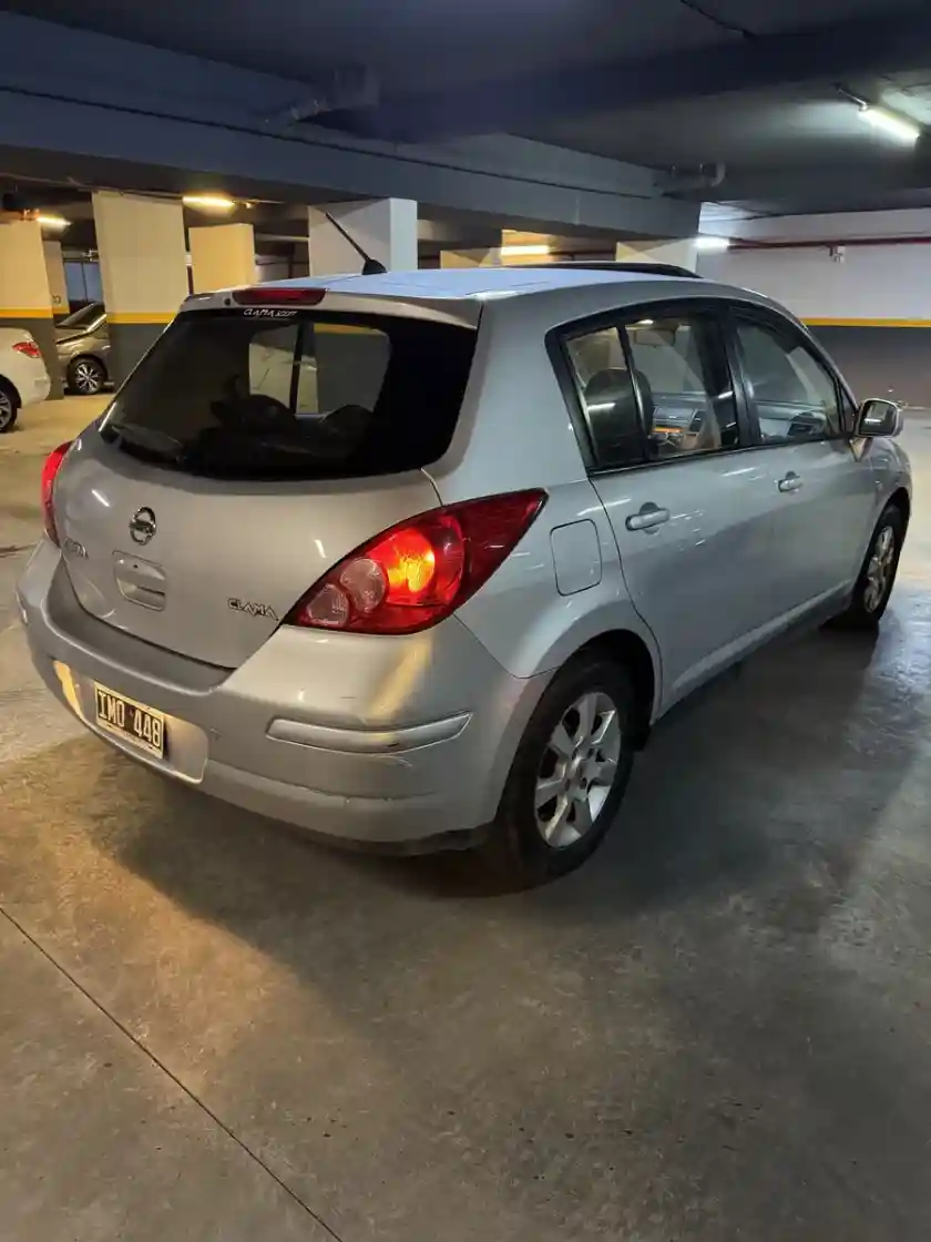 Nissan Tiida 1.8 Tekna 2009 - foto 4
