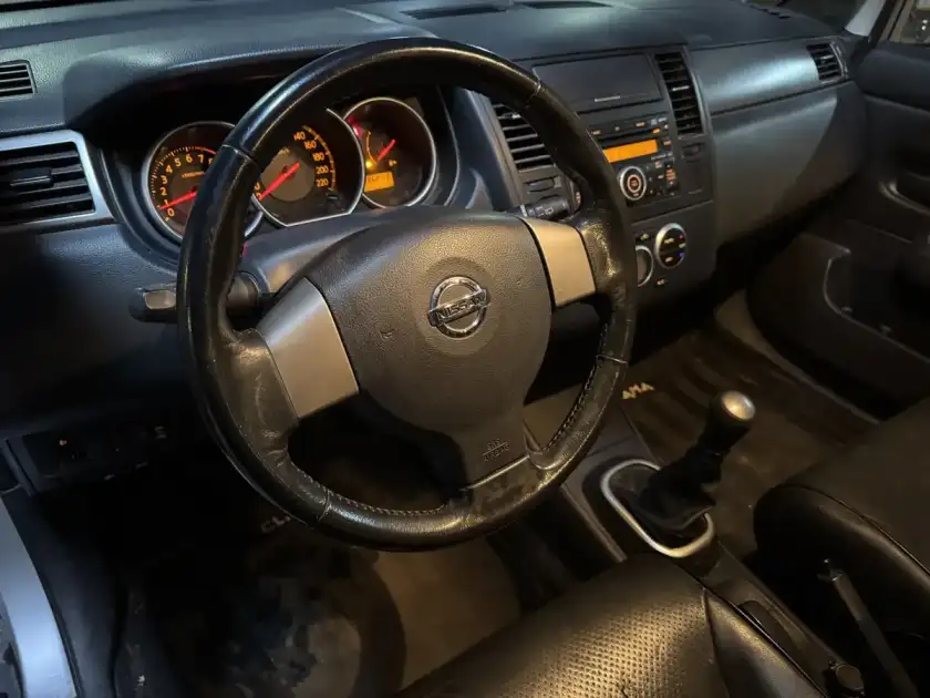 Nissan Tiida 1.8 Tekna 2009 - foto 5