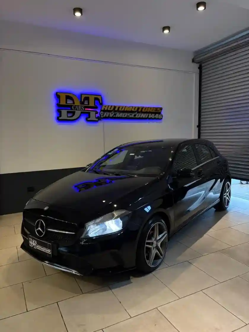 Mercedes-Benz Clase A 1.6 A200 Urban 156Cv 2017 - foto 1