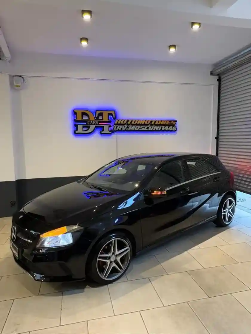 Mercedes-Benz Clase A 1.6 A200 Urban 156Cv 2017 - foto 3