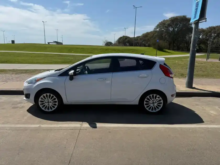 Ford Fiesta Kinetic 1.6 Titanium Powershift 120Cv 2017 - foto 2