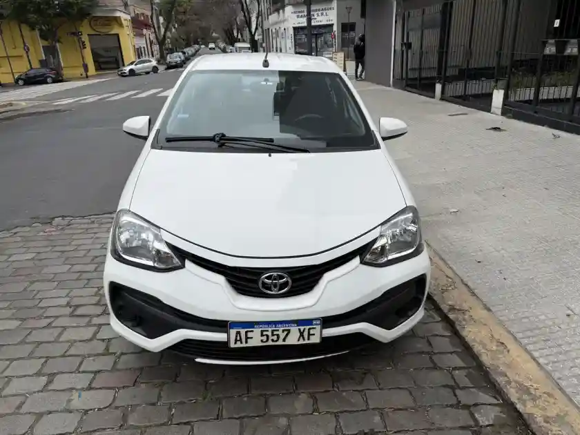 Toyota Etios 1.5 X 6Mt My19 2023 - foto 4
