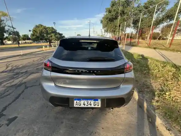 Peugeot 208 1.6 Feline Tiptronic 2024 - foto 4