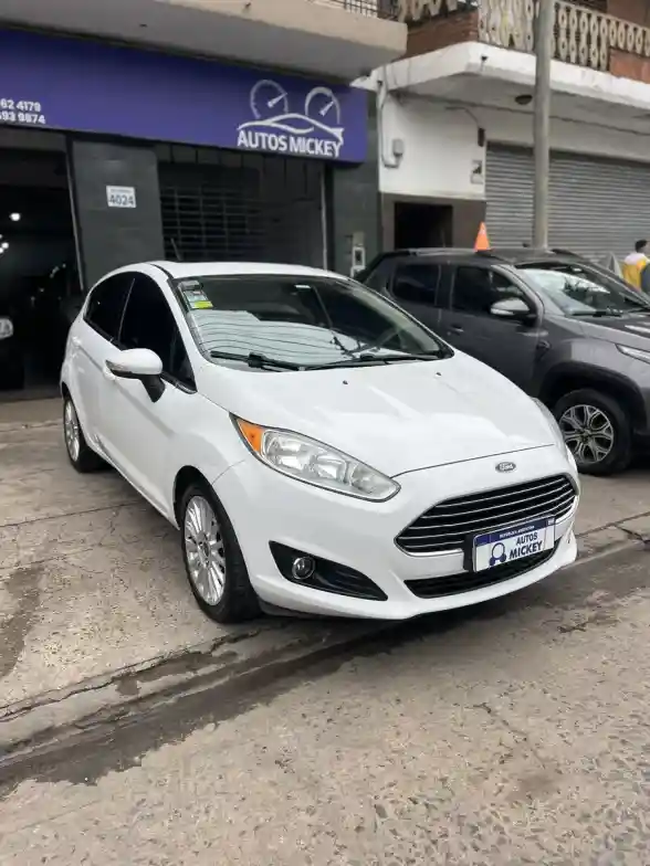 Ford Fiesta Kinetic 1.6 Titanium Powershift 120Cv 2016 - foto 3