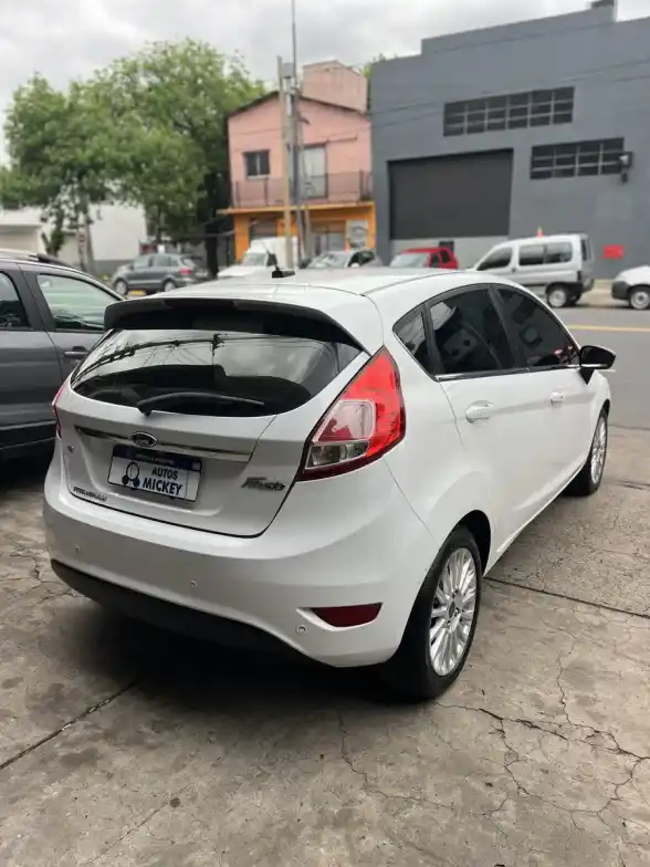 Ford Fiesta Kinetic 1.6 Titanium Powershift 120Cv 2016 - foto 4