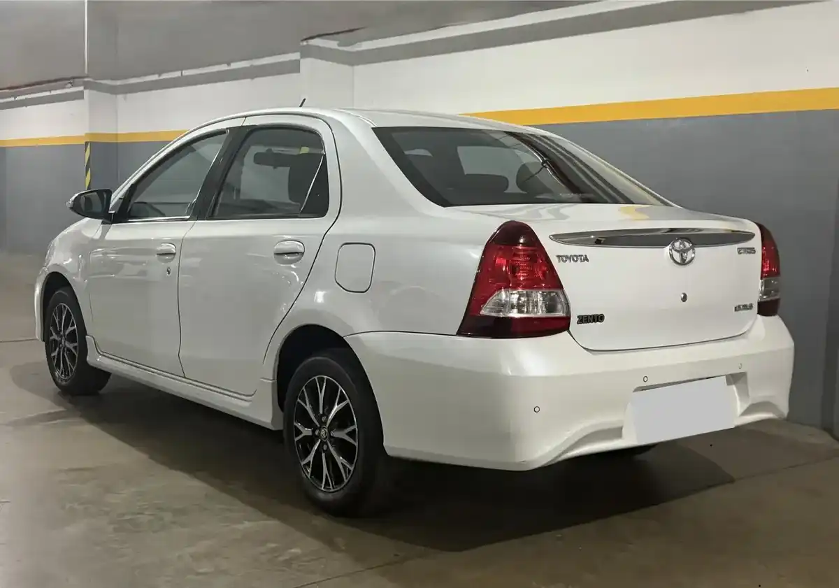 Toyota Etios 1.5 Sedan Xls My19 2022 - foto 4