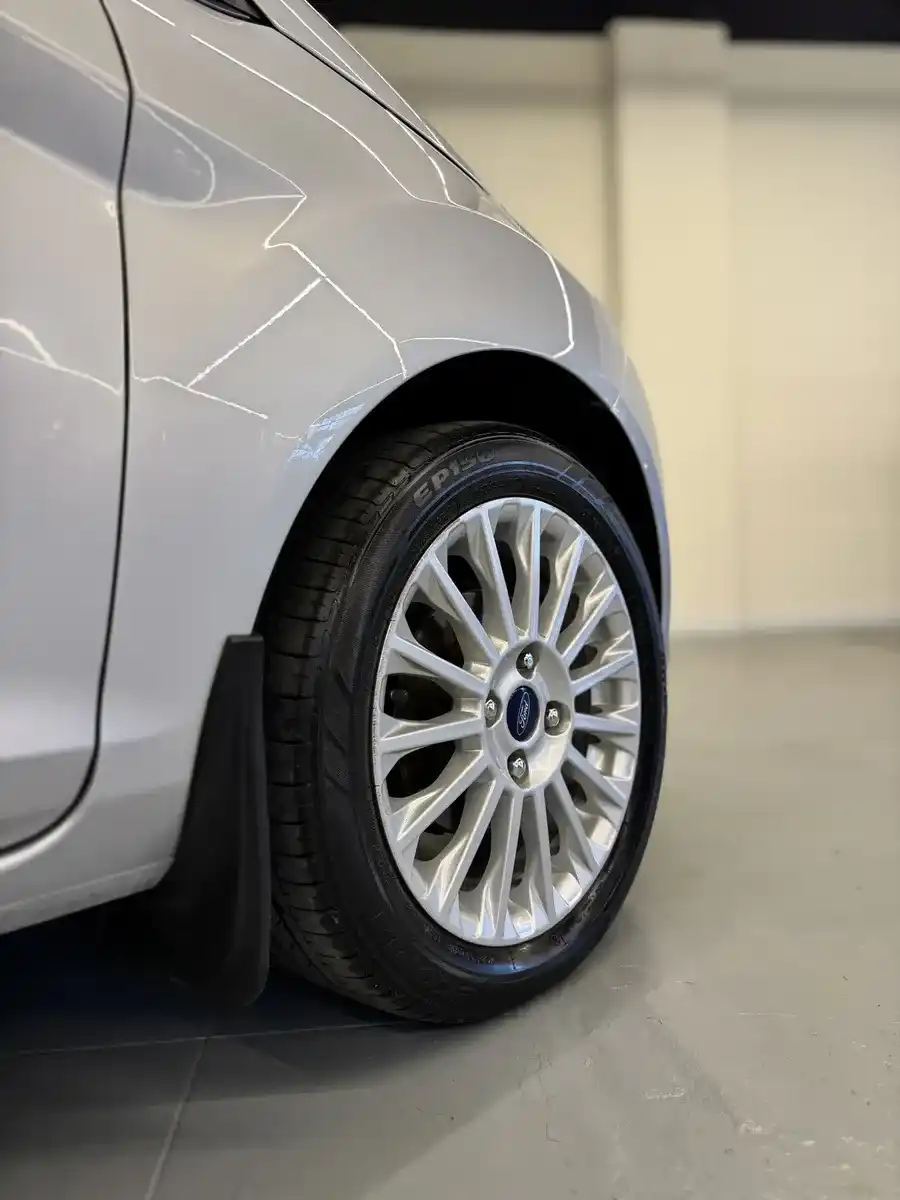 Ford Fiesta Kinetic 1.6 Se Plus 120Cv 2017 - foto 2