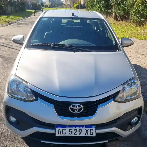 Toyota Etios 1.5 Platinum At 2018 - foto 1