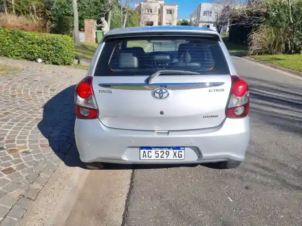 Toyota Etios 1.5 Platinum At 2018 - foto 3