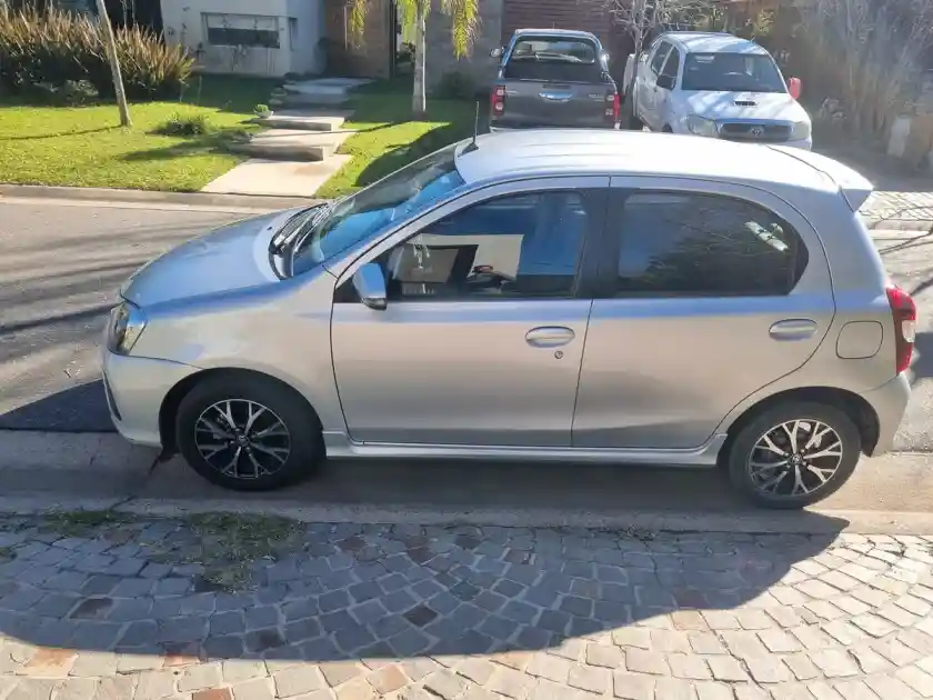 Toyota Etios 1.5 Platinum At 2018 - foto 4