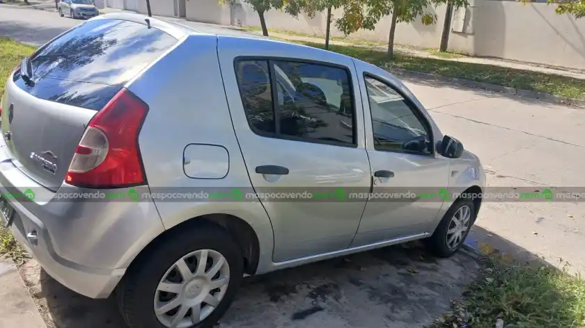 Renault Sandero - foto 2