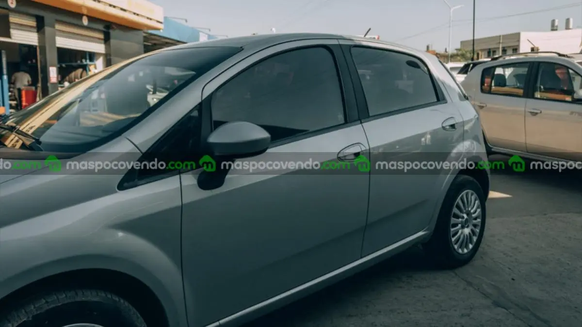 Fiat 2013 Punto 1.4 Attractive L/13  2013 - foto 3