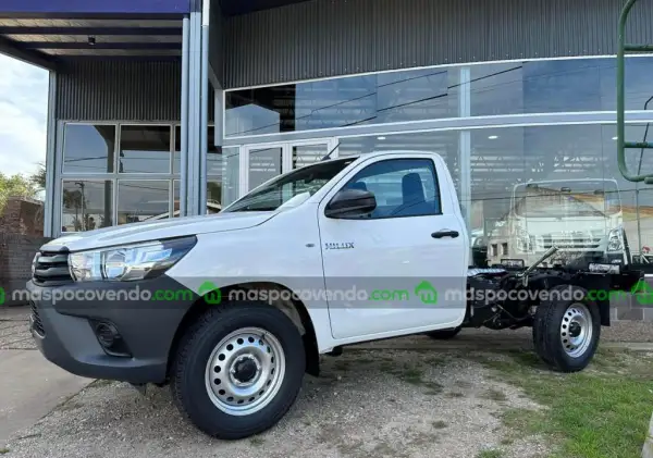 Toyota HILUX CABINA SIMPLE 2.4 TDI CHASIS 4x2 0KM my2026. ORIO HNOS 0 - foto 1