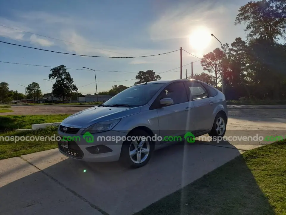 Ford Focus Trend Plus 1.8L 5P  0 - foto 4