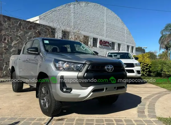 Toyota Hilux C/Doble 2.8 Tdi Automatica Sr 4X4 0Km My2025  0 - foto 1