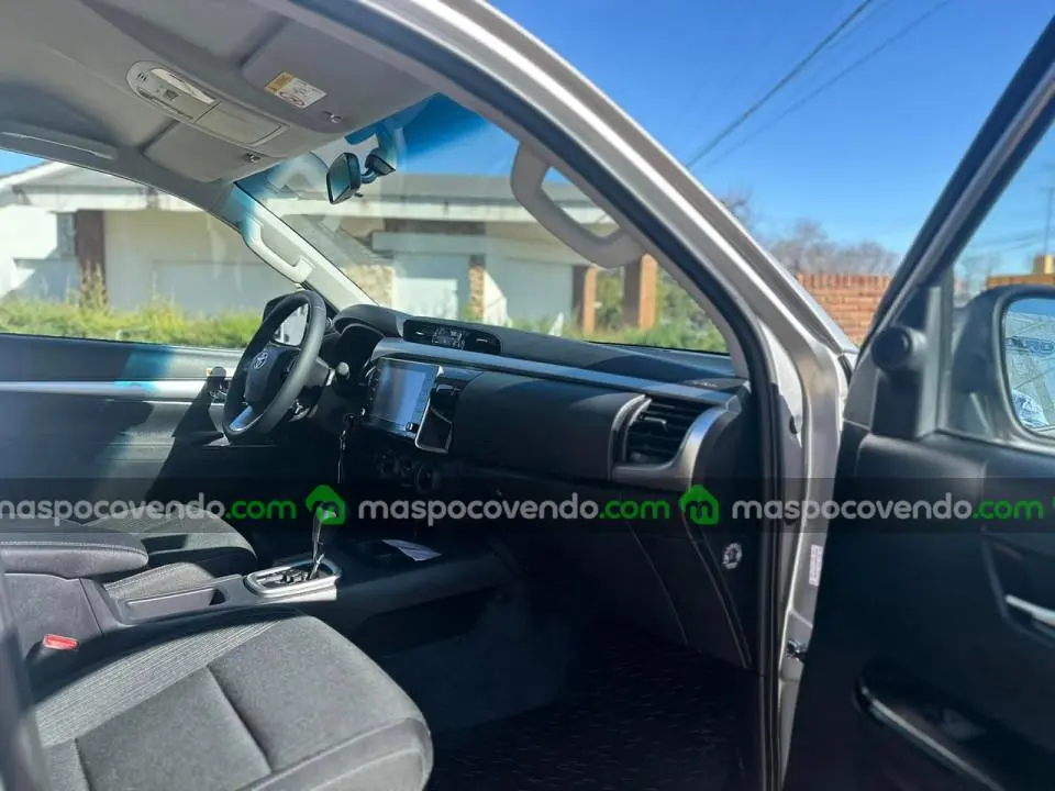 Toyota Hilux C/Doble 2.8 Tdi Automatica Sr 4X4 0Km My2025  0 - foto 2