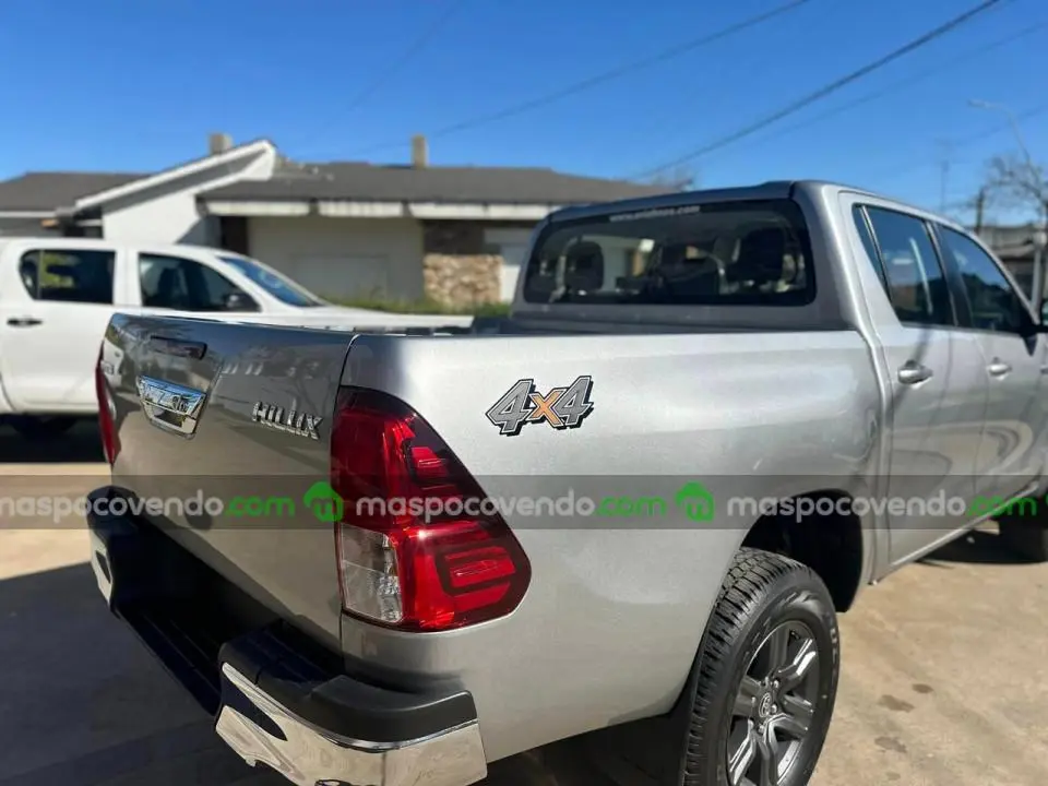 Toyota Hilux C/Doble 2.8 Tdi Automatica Sr 4X4 0Km My2025  0 - foto 3