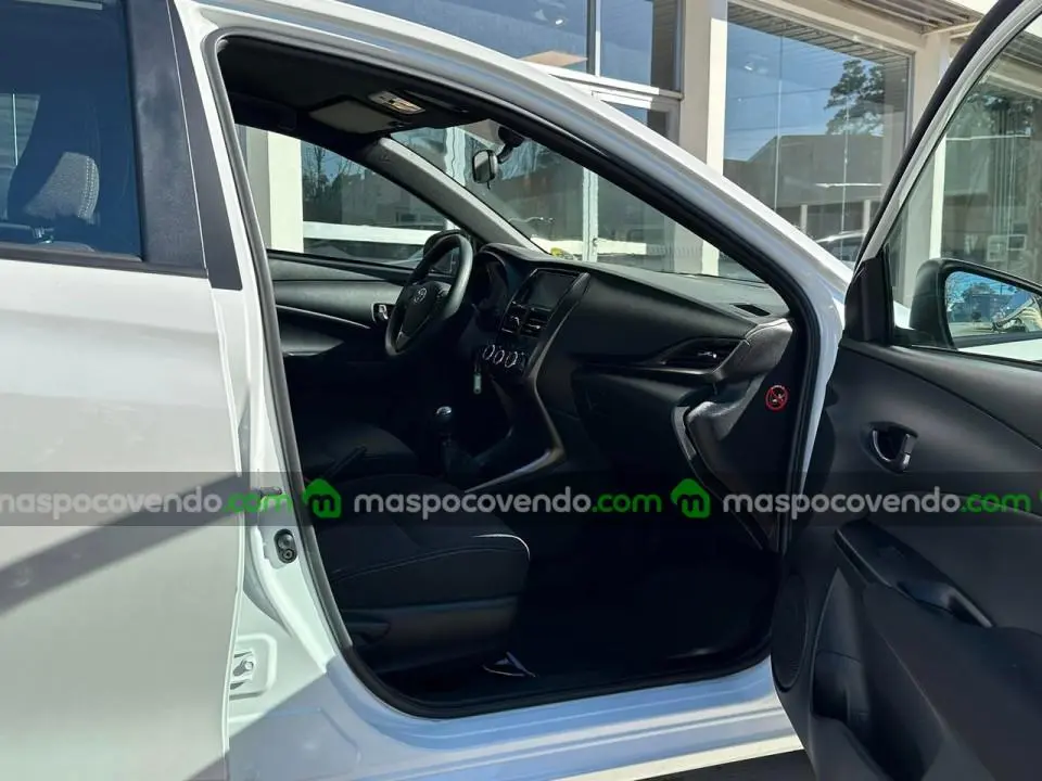 Shineray Toyota Yaris 5 Puertas 1.5 6M/T Xs 0Km My2025 Disponible! Financia Bco. Santander. Acércate A Orio H  0 - foto 2