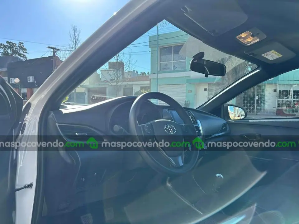 Shineray Toyota Yaris 5 Puertas 1.5 6M/T Xs 0Km My2025 Disponible! Financia Bco. Santander. Acércate A Orio H  0 - foto 4