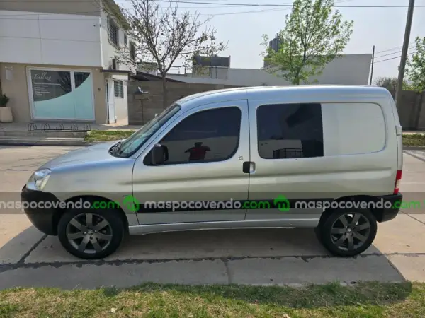 Peugeot Partner Hdi 2018  2018 - foto 1