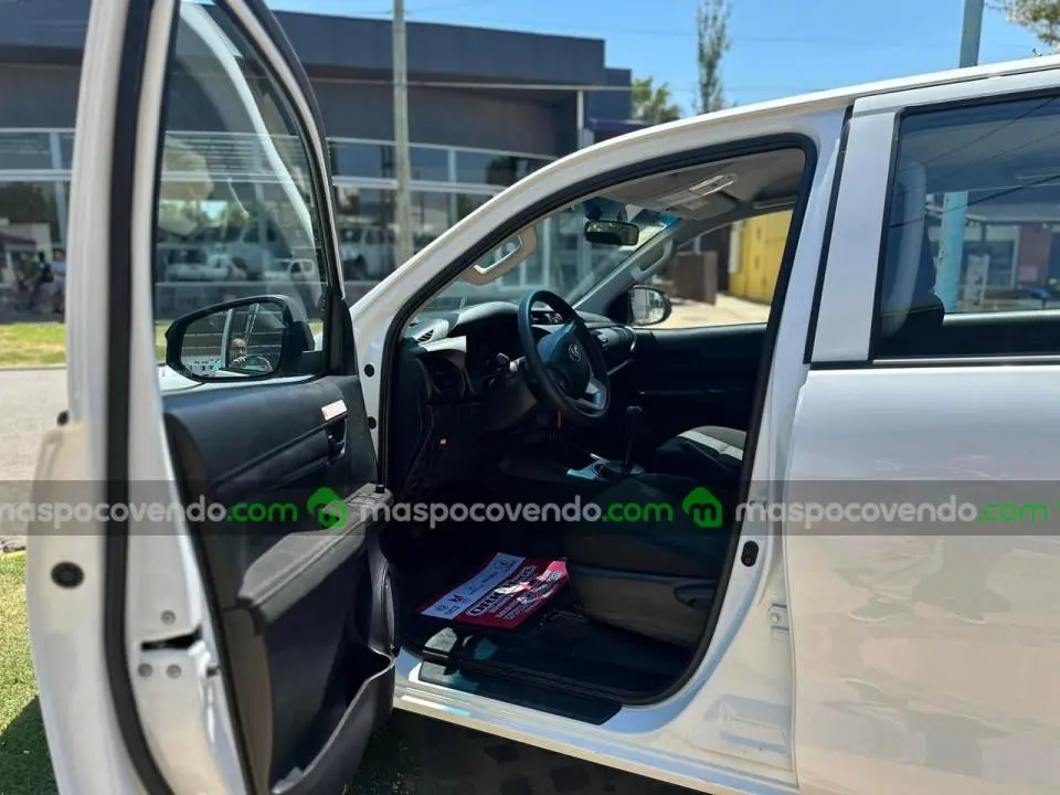 Toyota Hilux D/Cabina 2.4 Tdi Dx 4X4 0Km My2025 Disponibles! Orio Hnos  0 - foto 2