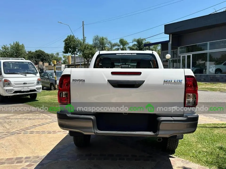 Toyota Hilux D/Cabina 2.4 Tdi Dx 4X4 0Km My2025 Disponibles! Orio Hnos  0 - foto 4