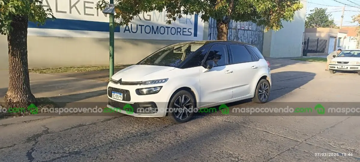 Citroën C4 Picasso Bicolor 2018. Precio Conversable. Canje.  2018 - foto 2