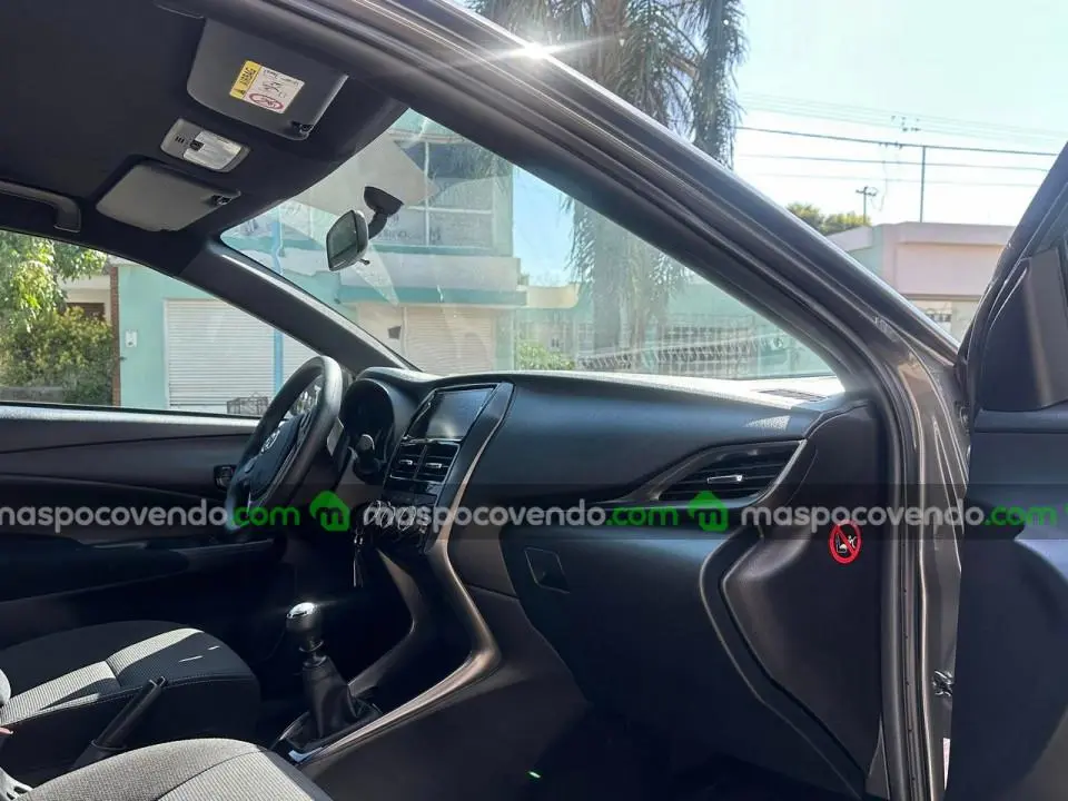 Toyota Yaris 5 Puertas 1.5 6M/T Xs 0Km My2025 Gris Oscuro Metalizado. Orio Hnos  0 - foto 2