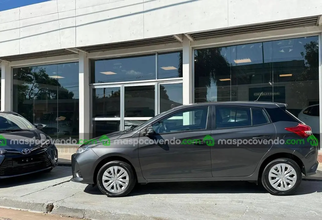 Toyota Yaris 5 Puertas 1.5 6M/T Xs 0Km My2025 Gris Oscuro Metalizado. Orio Hnos  0 - foto 3