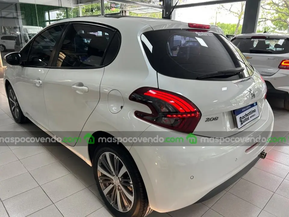 Peugeot 208 Allure Nav-2017  2017 - foto 4