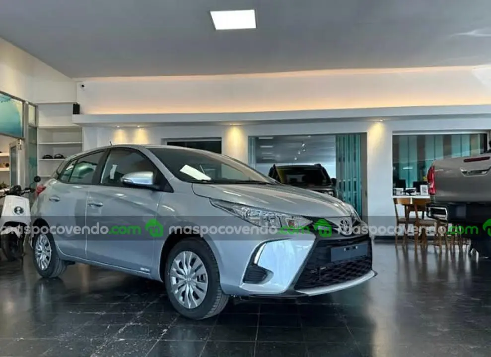 Toyota Yaris 1.5 Nafta 5 Ptas Xs Cvt 0Km My2026 Gris Plata. Disponible! Orio Hnos  0 - foto 2