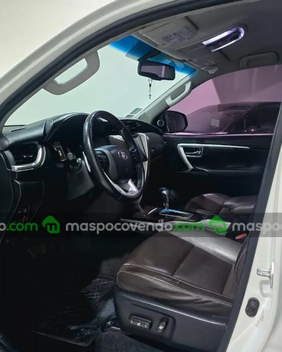 Toyota Hilux Sw4 Tdi Srx At L16 2019  2019 - foto 4