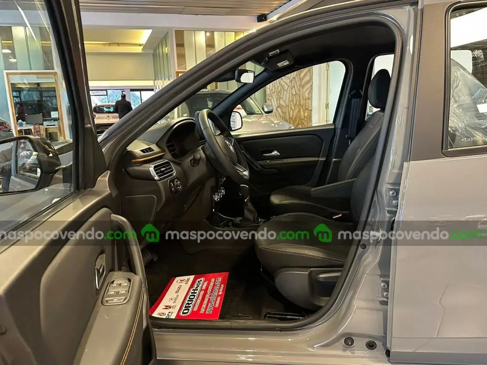 Oroch Iconic 1.3 Tce 163Cv 2Wd Cvt 0Km My2026, Gris Topo. Orio Hnos  0 - foto 5
