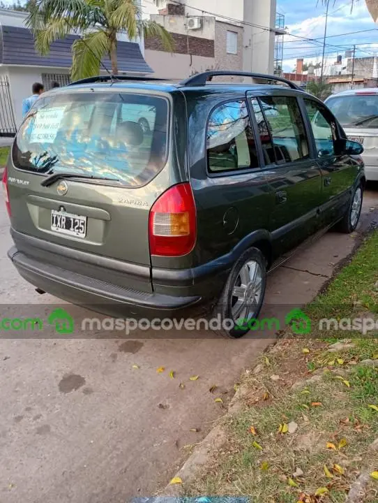 Chevrolet Zafira 2010  2010 - foto 2