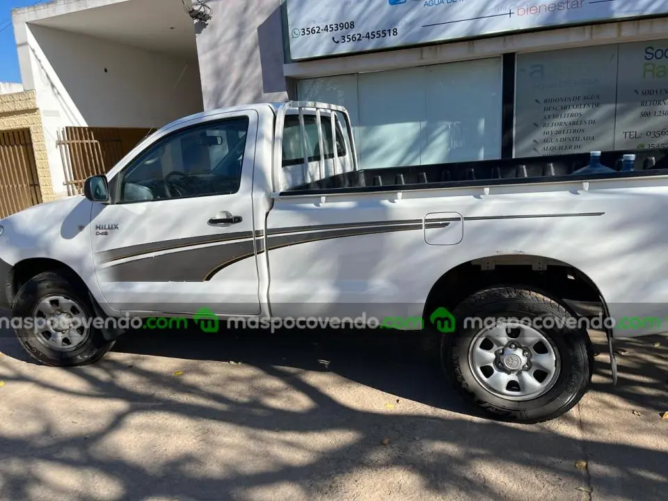 Toyota Hilux Cabina Simple 4X2  0 - foto 2