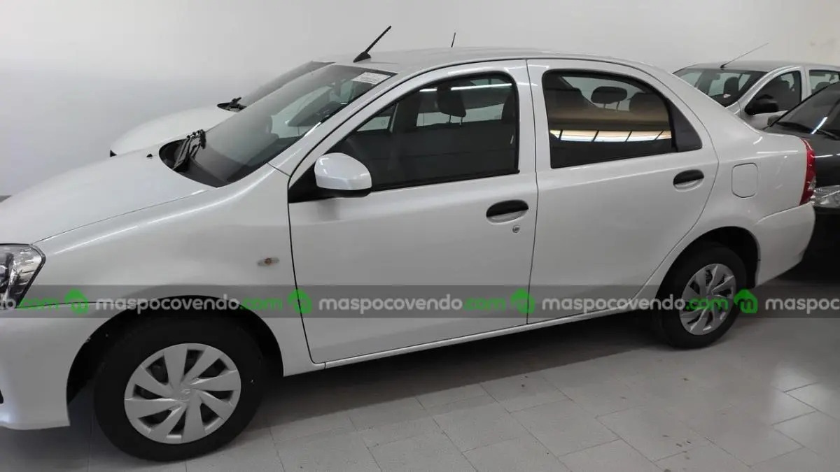Toyota Etios  0 - foto 2