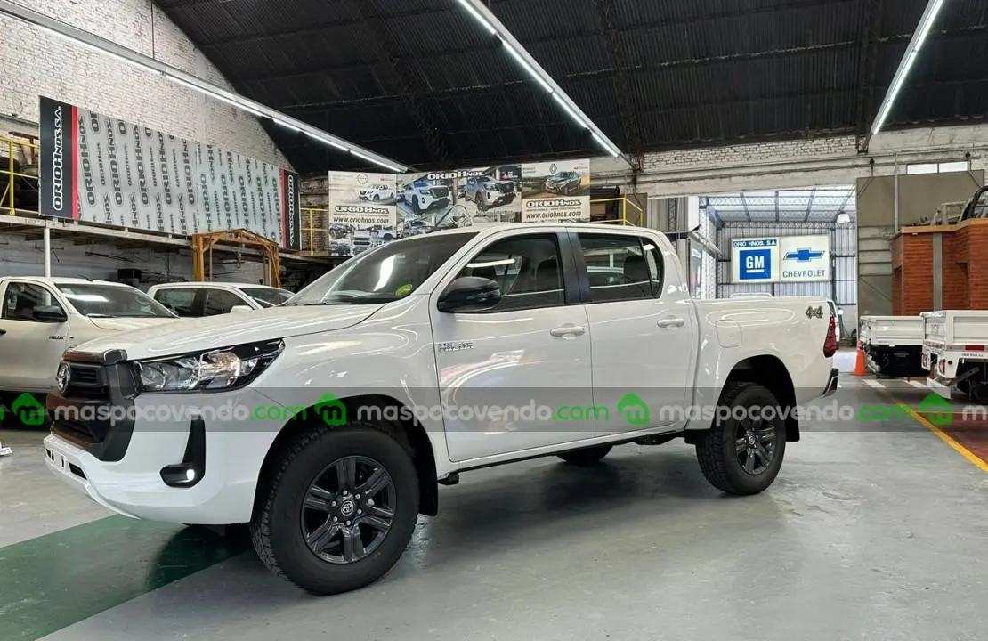 Toyota Hilux C/Doble 2.8 Tdi Automatica Sr 4X4 0Km My2025 Blanco Orio Hnos  0 - foto 3