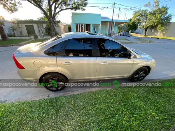 Ford Focus 2 0 - foto 1