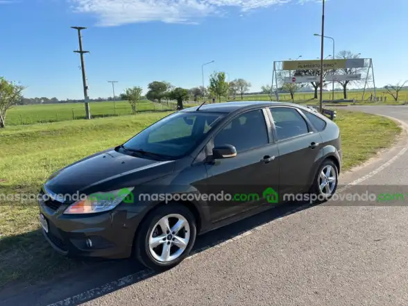 Ford Focus - foto 2