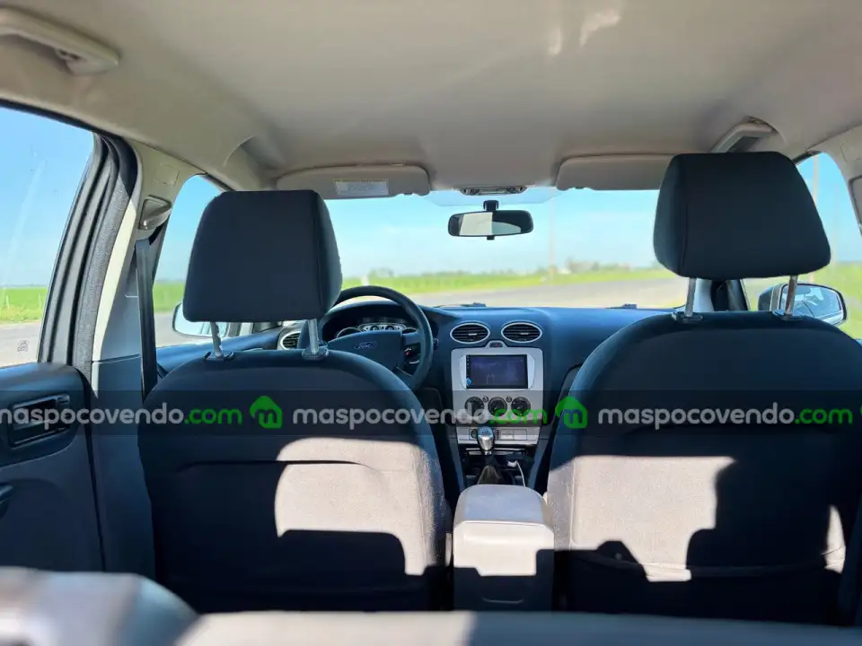 Ford Focus - foto 3