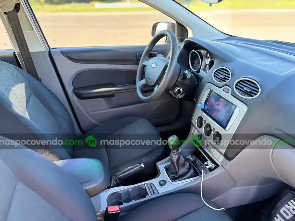 Ford Focus - foto 4