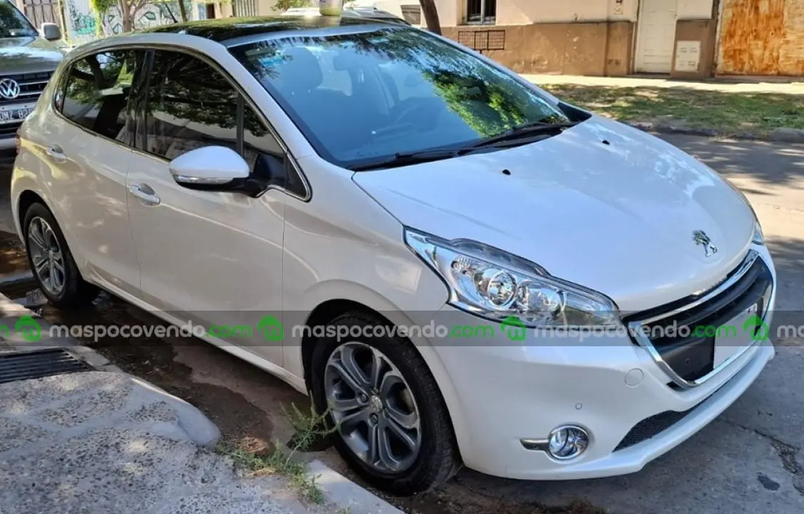 Peugeot 208 Feline  0 - foto 2
