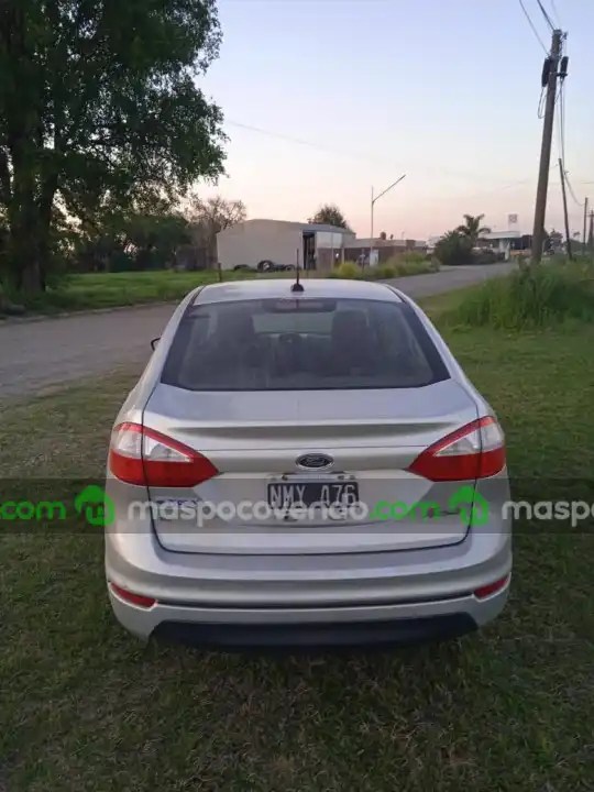 Ford Fiesta Kinetic 4 Puertas 1.6 S Plus - foto 5